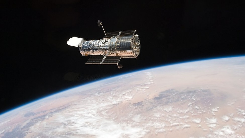 O telescópio espacial Hubble, da Nasa, se dedica a fotografar o espaço desde seu lançamento, em 24 de abril de 1990 — Foto: NASA