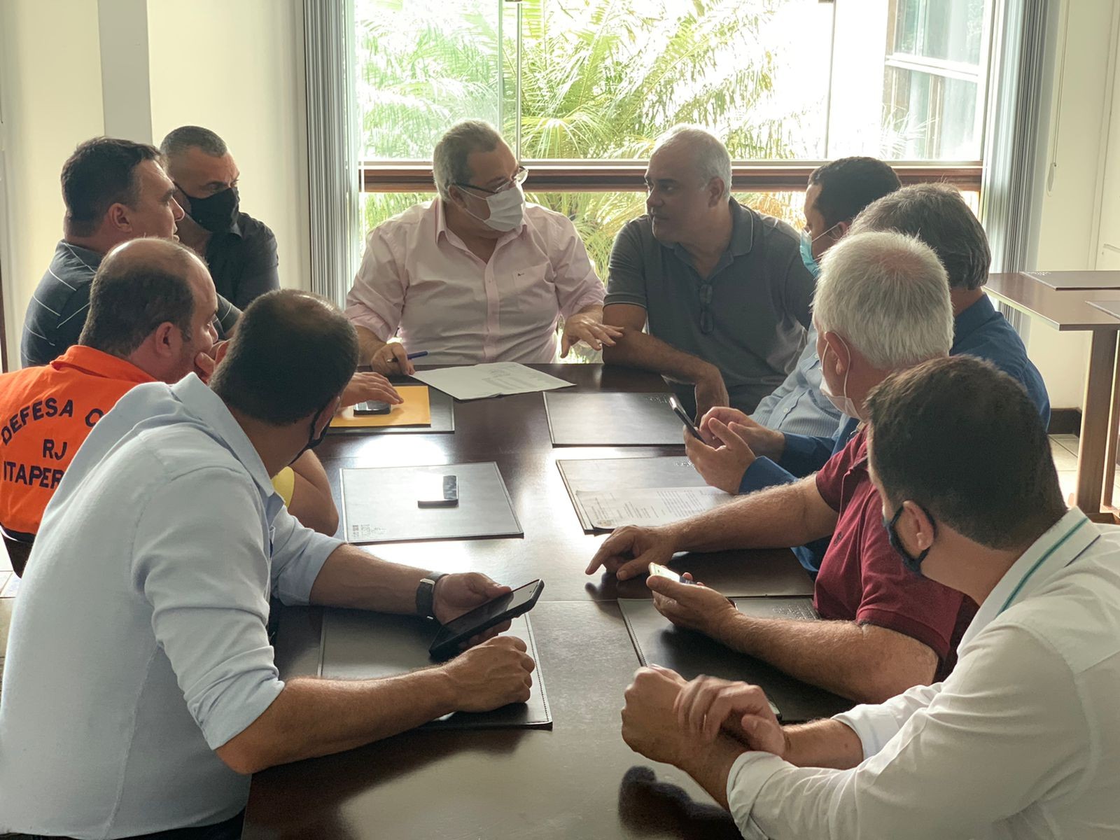 Secretário estadual das Cidades visita Itaperuna, RJ, e discute sobre ajuda à região atingida pelas chuvas