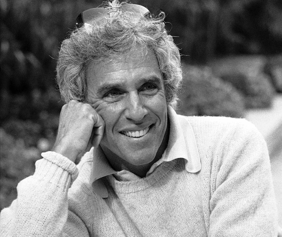Burt Bacharach, compositor e músico, morre aos 94 anos