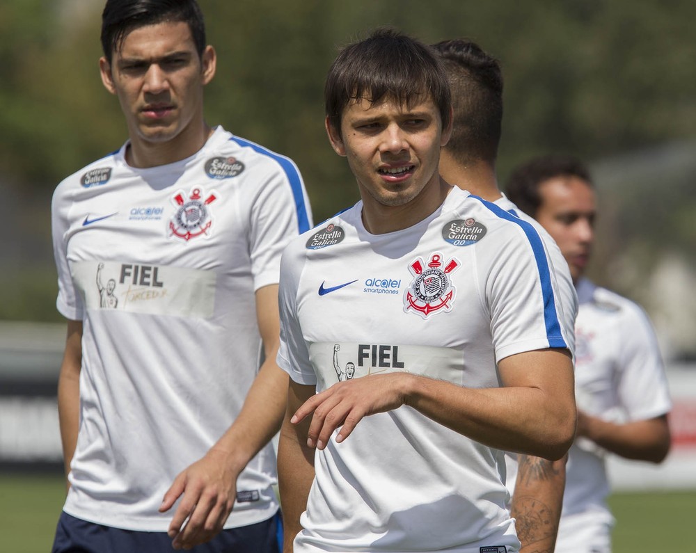 Por liberação de amistoso, Corinthians terá conversa com Balbuena e Romero