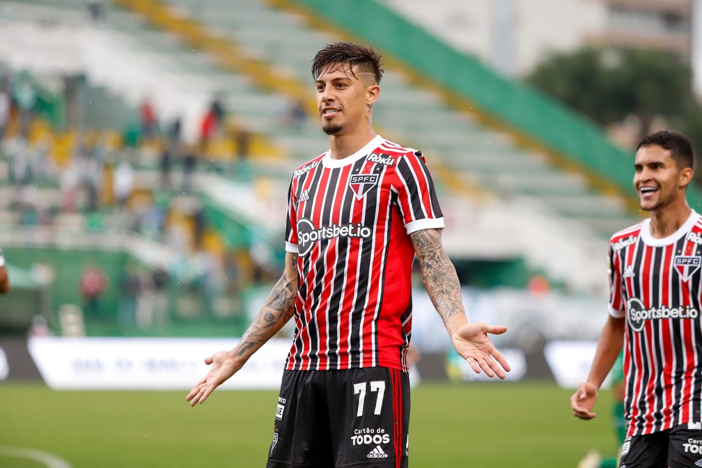 Rigoni em Chapecoense x São Paulo — Foto: Dinho Zanotto/AGIF