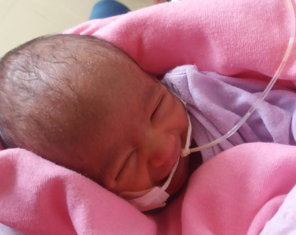 A bebê Helena Vitória nasceu com sete meses de gestação, mas já recebeu alta da UTI — Foto: Arquivo pessoal