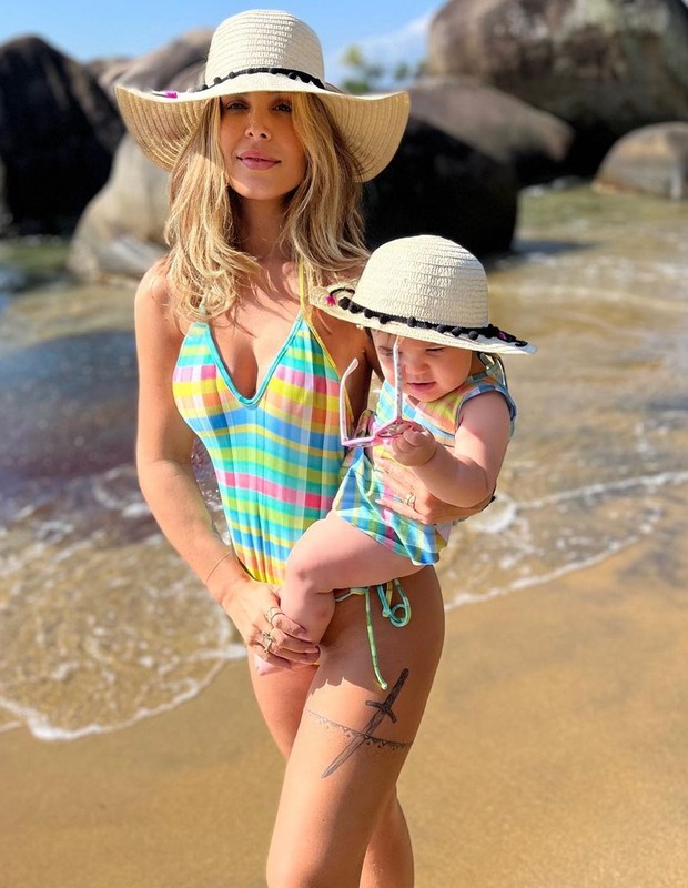 Robertha Portella e a filha, Sofia  (Foto: Reprodução/Instagram)