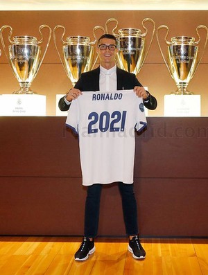 Cristiano Ronaldo renovação contrato (Foto: Divulgação / Real Madrid)