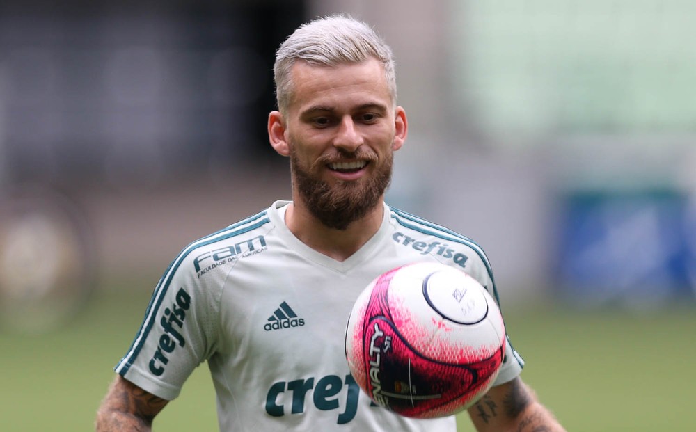 Lucas Lima revê o Santos no clássico: 