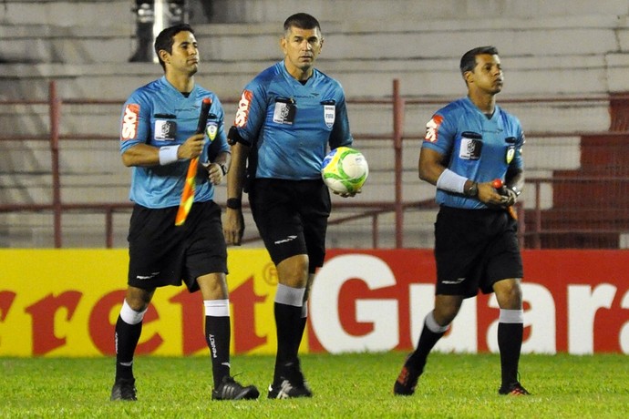 OFF - Padrão Copa: CBF aposta em trios fixos de arbitragem para reduzir erros