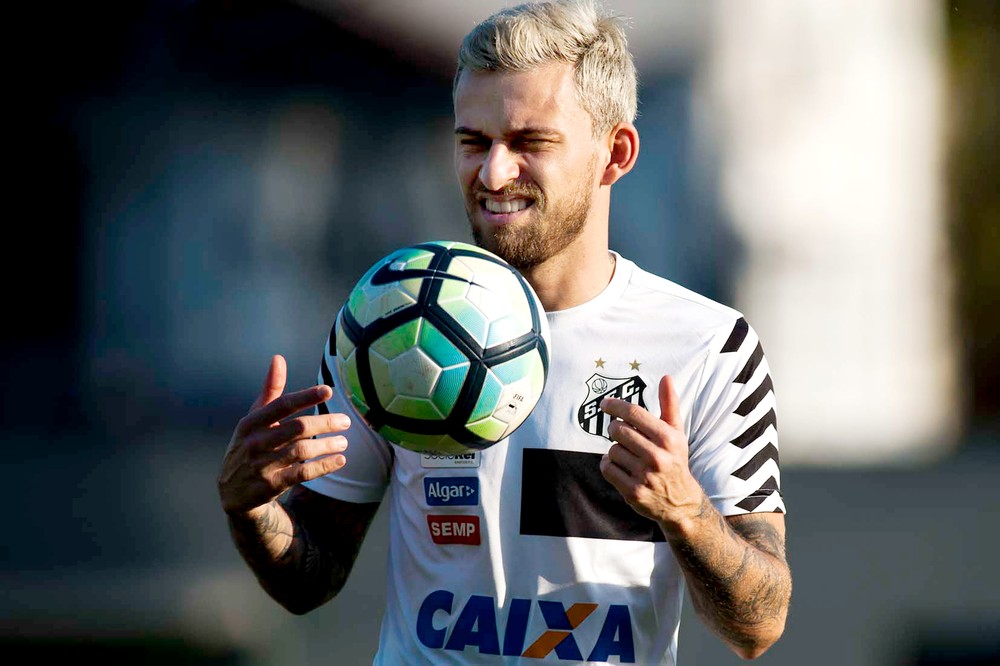 Com Palmeiras de olho, Lucas Lima entra na mira de time chinês e espera Europa