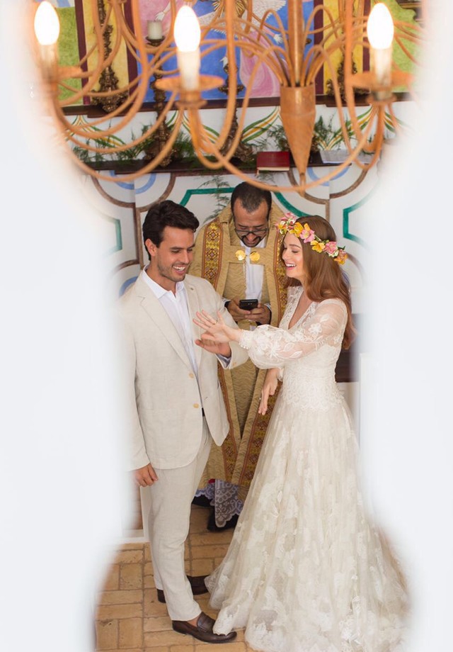 Marina Ruy Barbosa mostra detalhes do vestido do seu casamento religioso (Foto: Divulgação)
