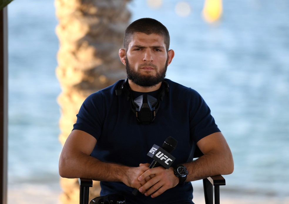 Khabib Nurmagomedov se aposentou após vencer Justin Gaethje no UFC 254, em outubro — Foto: Getty Images