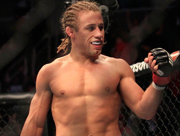 ufc_uriahfaber_ap.jpg