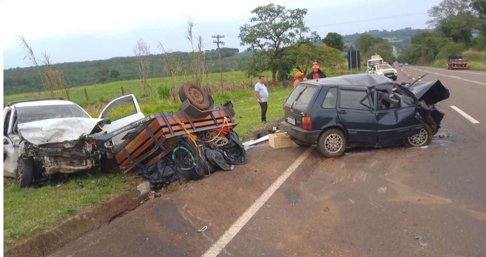 Uma pessoa morreu e outra ficou ferida em acidente na SP-215 — Foto: Defesa Civil de Ribeirão Bonito