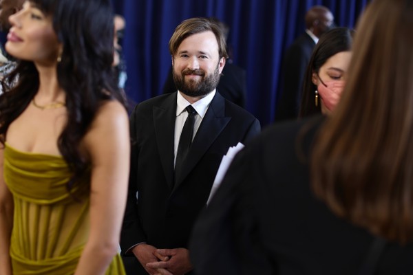 SANTA MONICA, CALIFORNIA - FEBRUARY 27: Haley Joel Osment attends the 28th Screen Actors Guild Awards at Barker Hangar on February 27, 2022 in Santa Monica, California. 1184596 (Photo by Dimitrios Kambouris/Getty Images for WarnerMedia) (Foto: Getty Images for WarnerMedia)
