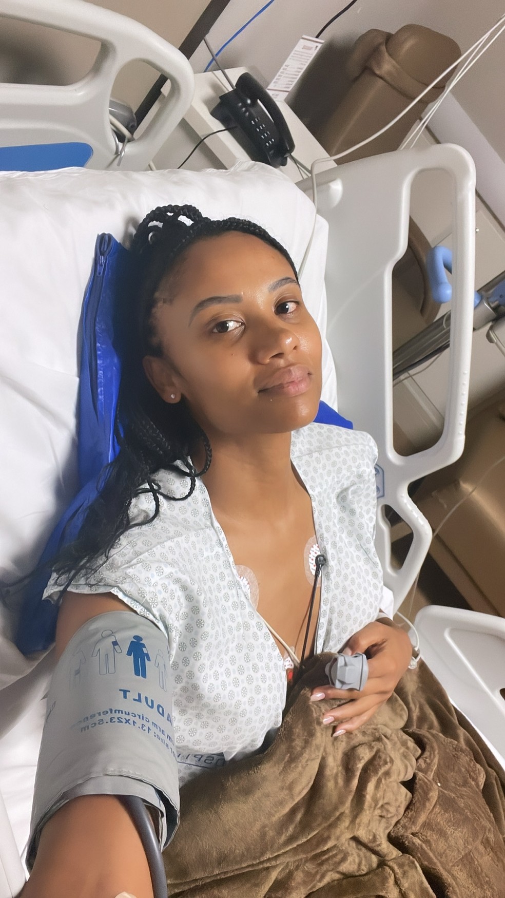 F&ecirc; Isis durante per&iacute;odo internada &mdash; Foto: Arquivo pessoal
