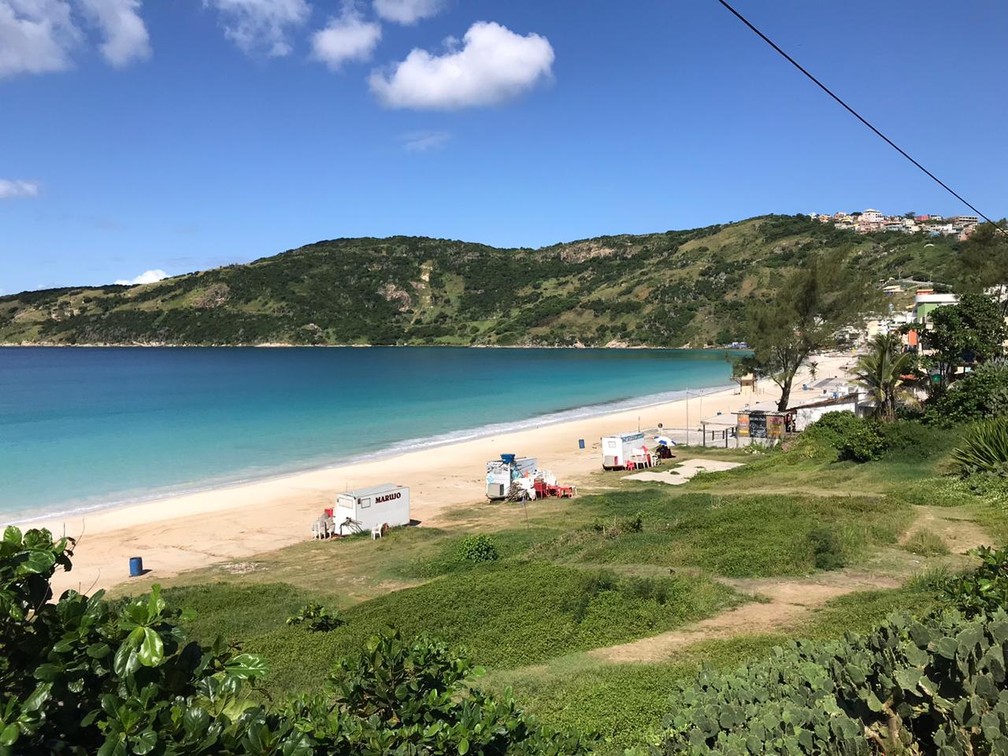 ARRAIAL DO CABO (RJ) - Prainha, em Arraial do Cabo, RJ, vazia na tarde desta segunda-feira (23) devido a pandemia de coronavírus — Foto: Vinícius Pereira/arquivo pessoal