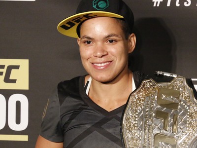 Amanda Nunes, cinturão; UFC200 (Foto: Evelyn Rodrigues) Amanda Nunes, cinturão; UFC200 (Foto: Evelyn Rodrigues)