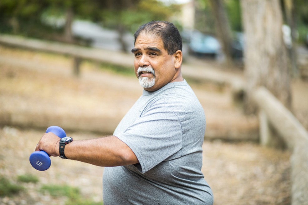 Exercício físico desempenha papel fundamental no tratamento da obesidade — Foto: iStock