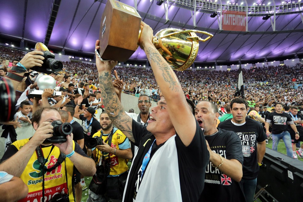 Além da Copa do Brasil, Bernardo também conquistou o Carioca de 2015  (Foto: Marcelo Theobald / Agência O Globo)