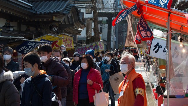 Tóquio, Japão; covid; máscaras (Foto: Stanislav Kogiku/SOPA Images/LightRocket via Getty Image)