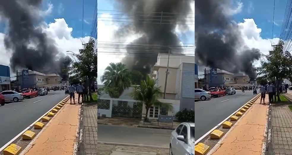 Incêndio com grandes proporções em oficina de uma loja de móveis, no bairro São Pedro.  — Foto: Reprodução/Redes Sociais 