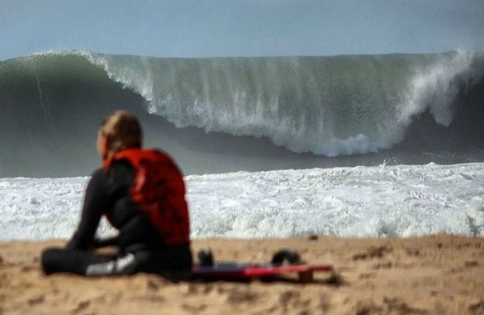 Maya Gabeira swell Nazaré surfe (Foto: Reprodução/Instagram)