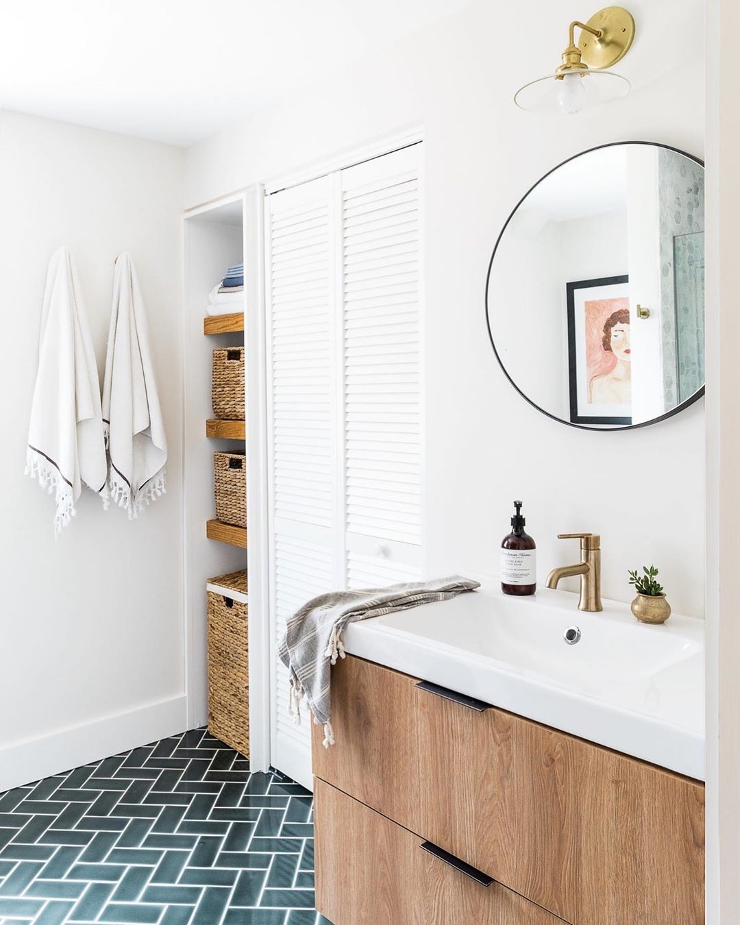 Décor do dia: banheiro minimalista com tudo no lugar (Foto: Reprodução/Instagram)