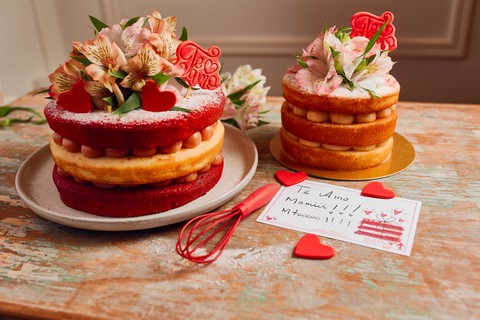 Make a Cake apresenta bolo naked com buquê de flores para o Dia das Mães | A partir de R$ 131 | @makeacakeoficial