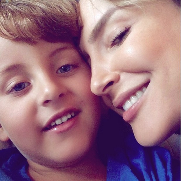Claudia Leitte posta foto linda com o filho mais velho, Davi (Foto: Reprodução/Instagram)