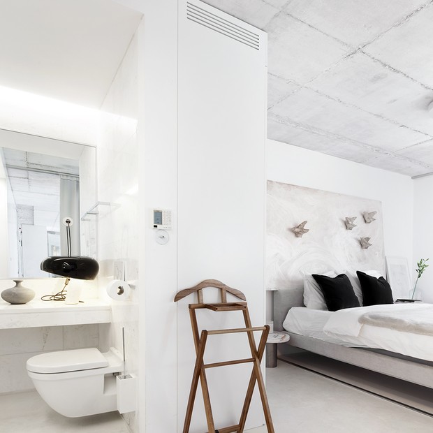105 m² de integração: paredes vão abaixo para luz entrar neste apartamento   (Foto: FOTOS JOSÉ MANUEL FERRÃO )