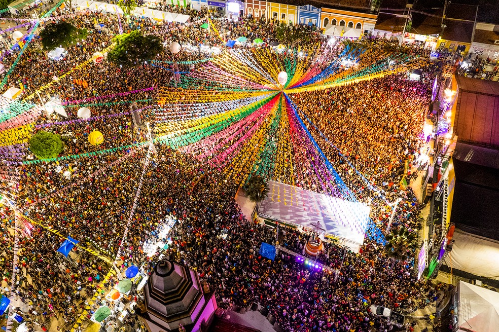 S&atilde;o Jo&atilde;o de Ass&uacute; recebe 70 mil pessoas em show de Wesley Safad&atilde;o &mdash; Foto: Divulga&ccedil;&atilde;o/Prefeitura de Ass&uacute;