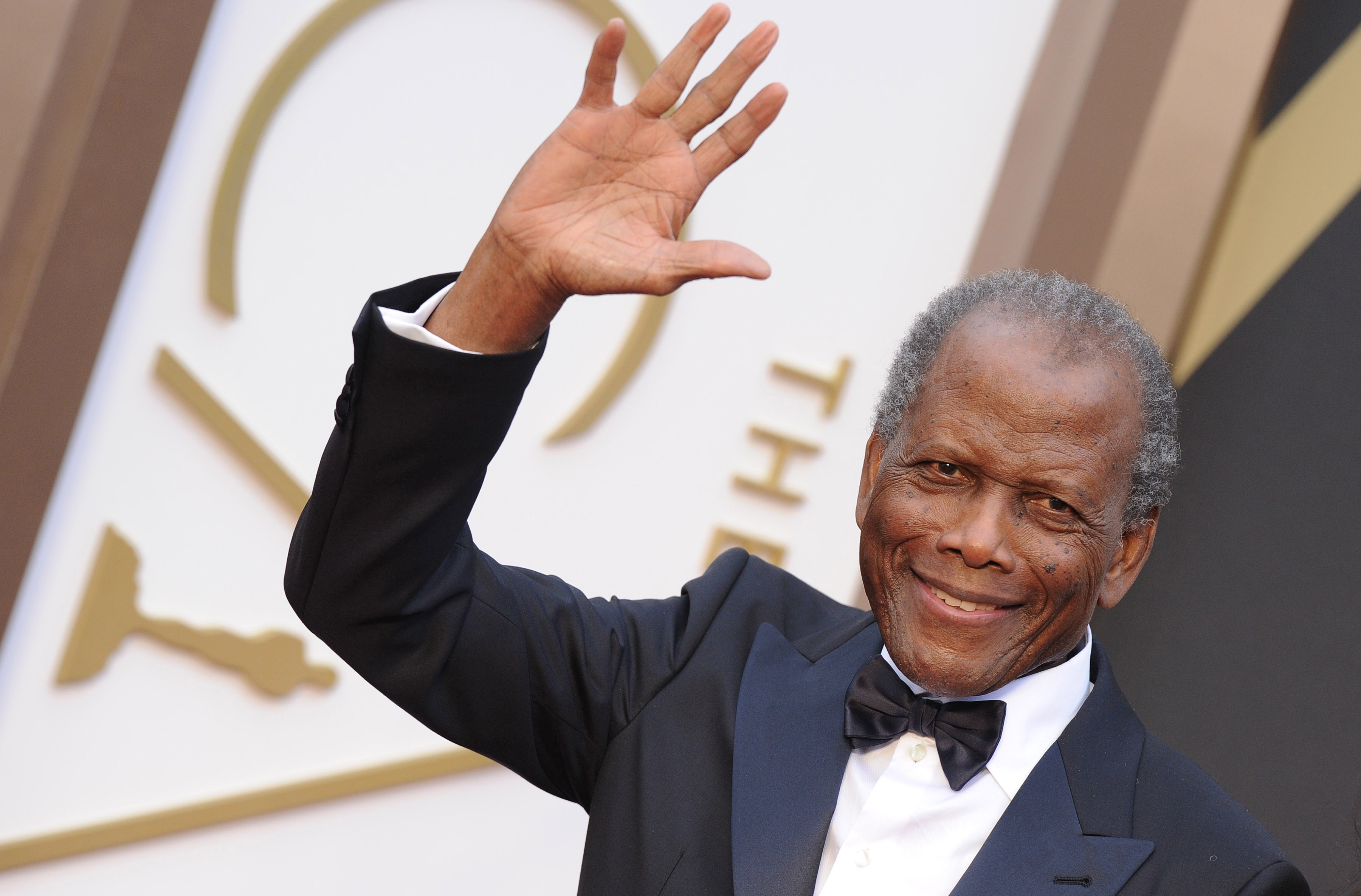 HOLLYWOOD, CA - MARCH 02:  Actor Sidney Poitier arrives at the 86th Annual Academy Awards at Hollywood & Highland Center on March 2, 2014 in Hollywood, California.  (Photo by Axelle/Bauer-Griffin/FilmMagic) (Foto: FilmMagic)