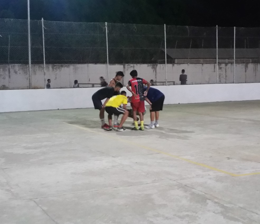 Último treino da equipe foi realizado em uma quadra público na capital acreana, por causa de imprevisto (Foto: Duaine Rodrigues)