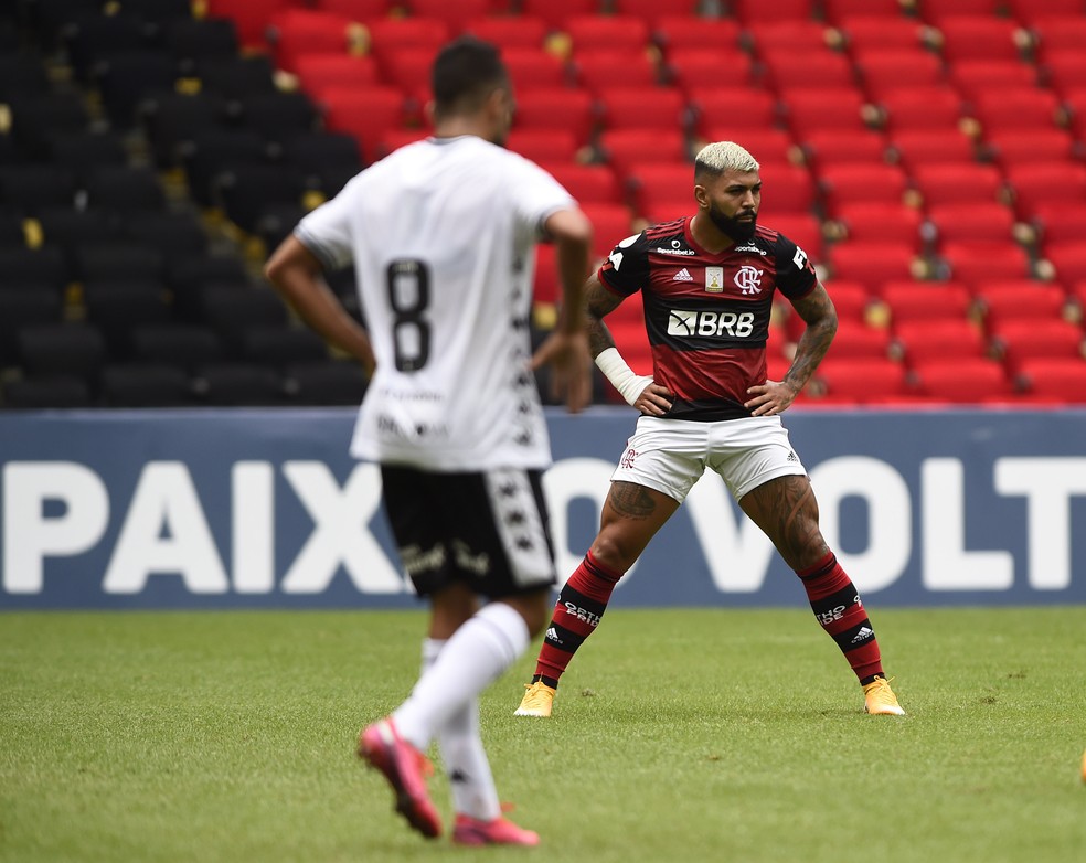 Gabigol admite que fase do time não é boa neste início de Brasileirão — Foto: André Durão