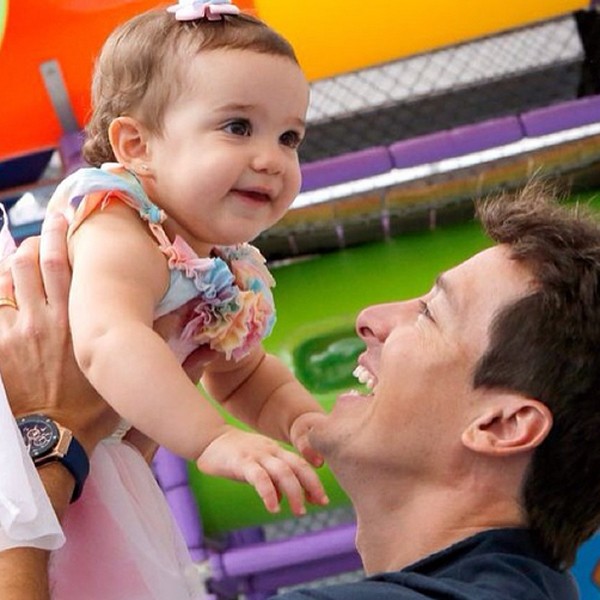 Rodrigo Faro com a filha caçula Helena (Foto: Reprodução / Instagram)