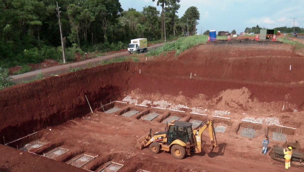 Obras de duplicação da BR-277, em Cascavel, estão atrasadas  — Foto: Reprodução/RPC 