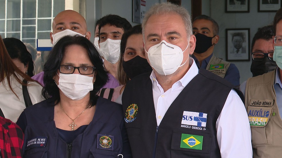 Ministra Damares Alves e Marcelo Queiroga, em Brasília — Foto: TV Globo/Reprodução
