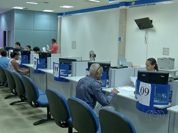 Beneficiários reclamam de atrasos em agendamentos de perícias no INSS (Foto: Reprodução/TV Anhanguera)