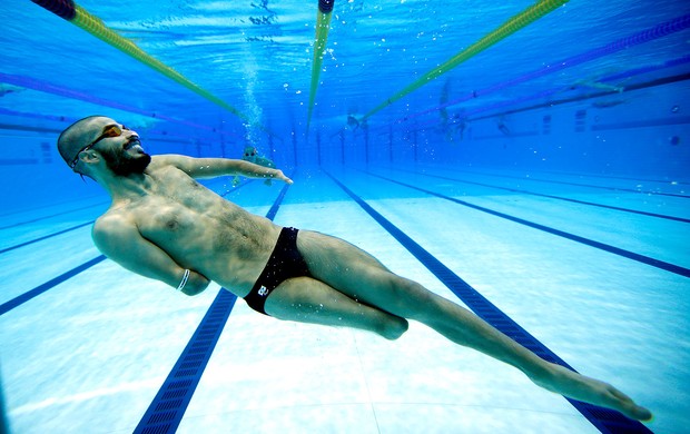 Daniel Dias na piscina Paralimpíadas Londres 2012 (Foto: AP)