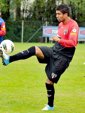 De volta, Casemiro conta com apoio da torcida para ganhar primeiro título