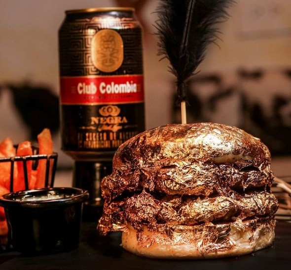 Hambúrguer de ouro custa R$ 300 e faz sucesso na Colômbia (Foto: Reprodução/Instagram)