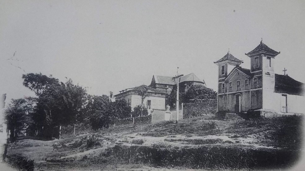 Fotografia da Igreja Santa Rita em Uberaba achada pelo frei Cristiano na França — Foto: Reprodução/TV Integração