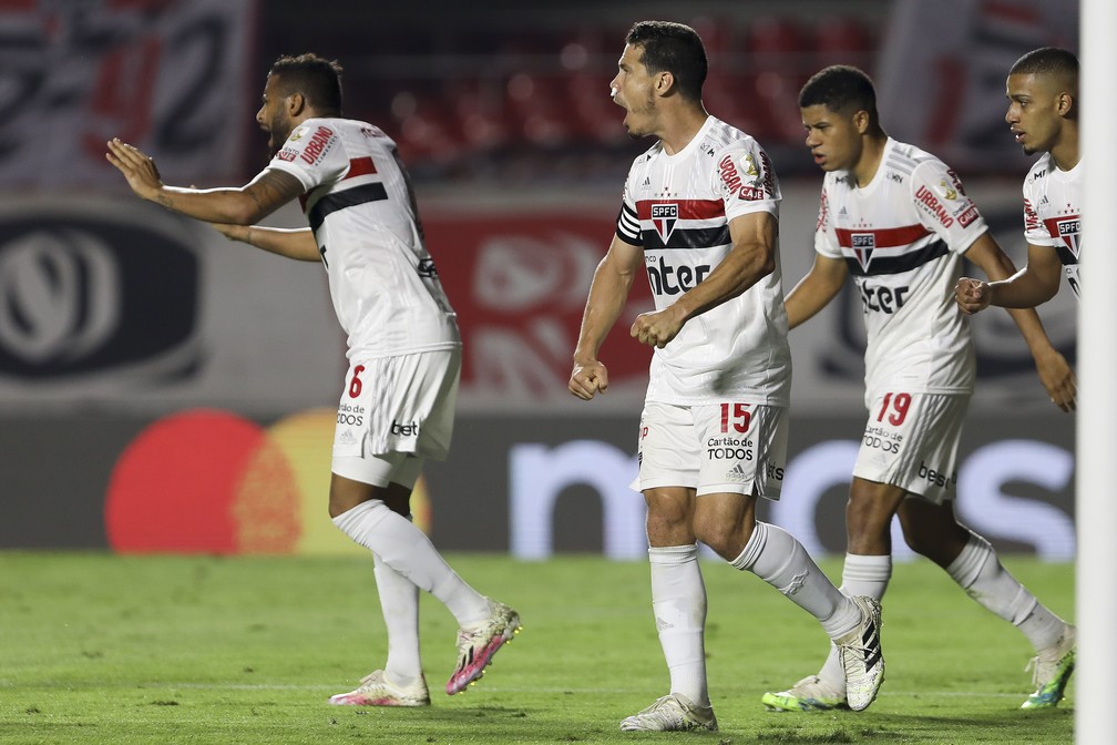 São Paulo se complicou na Libertadores com o empate diante do River Plate — Foto: Staff Images / CONMEBOL