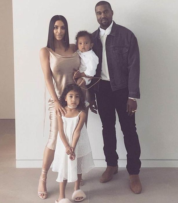 Kanye West, North, Saint, Kim Kardashian (Foto: Instagram)