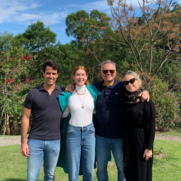 Paulo Ruy Barbosa abre álbum de fotos da família (Foto: Reprodução/Instagram )