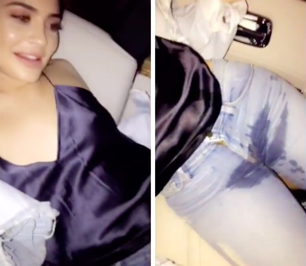 A celebridade Kylie Jenner com a calça molhada (Foto: Instagram)