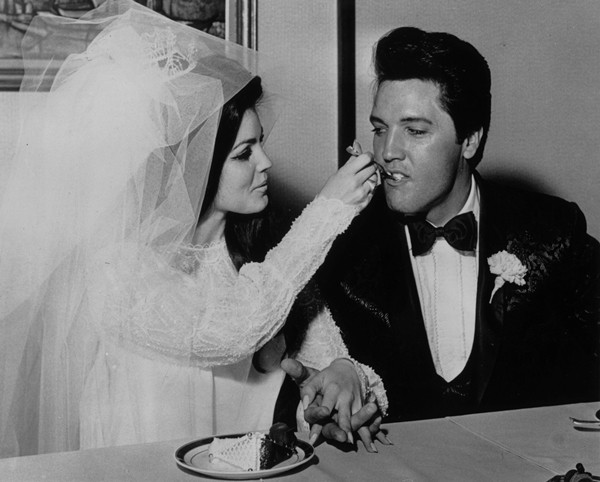 Neta de Elvis concorda em pagar milhões para que avó, Priscilla Presley,  desista da fortuna de Lisa Marie