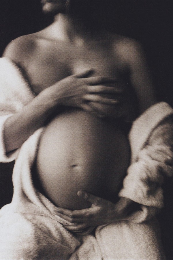 É possível ter um parto normal depois da primeira cesárea? Sim! (Foto: Photographed by Annie Leibovitz, Vogue, September 2000)