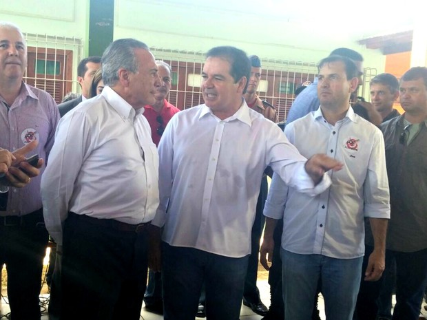 Temer ao lado do governador Tião Viana em Rio Branco  (Foto: Iryá Rodrigues/G1)