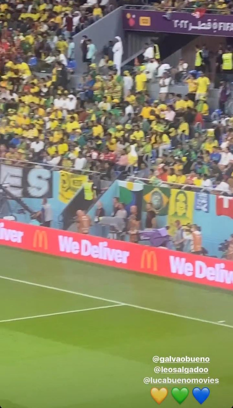 Desire Soares encontra foto de Galvo na torcida brasileira  Foto: Reproduo Instagram