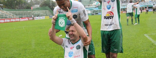 Rodrigo Gral comemora gol 500, Chapecoense (Foto: Aguante Comunicação/Divulgação)