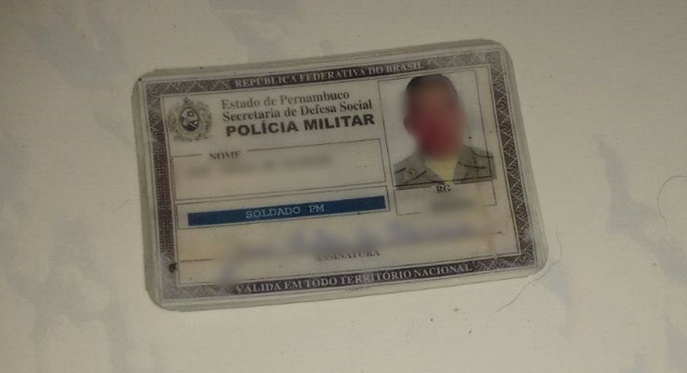 Documento foi apreendidos com o suspeito (Foto: Divulgação/Polícia Militar)
